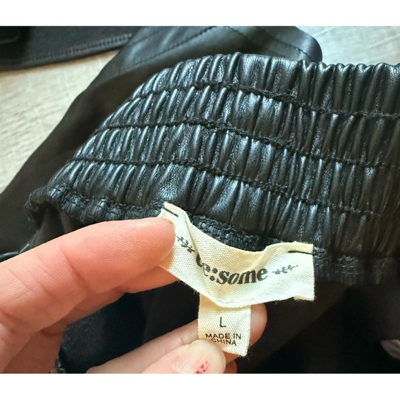 BB Dakota Steve Madden button up faux leather black top women's M with shorts - Picture 6 of 12